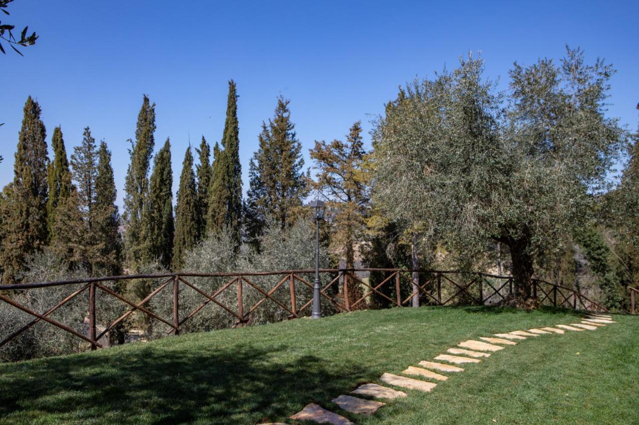 Отель Borgo Petroro Тоди Экстерьер фото